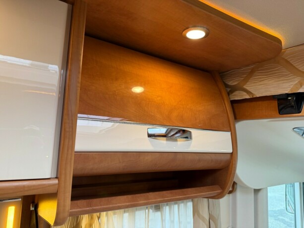autostar-prestige-elite-i730lc-queensbed-senkeseng-alde-varme-23-177hk-diesel-2018-big-30