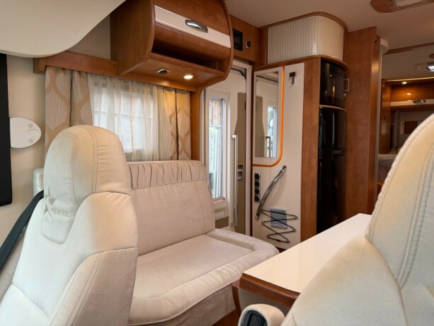 autostar-prestige-elite-i730lc-queensbed-senkeseng-alde-varme-23-177hk-diesel-2018-big-29