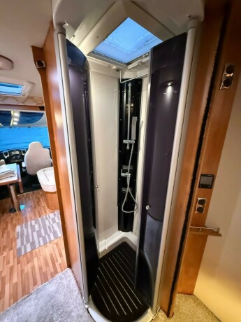 autostar-prestige-elite-i730lc-queensbed-senkeseng-alde-varme-23-177hk-diesel-2018-big-67