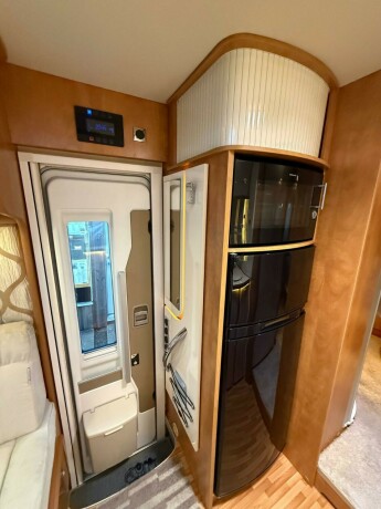 autostar-prestige-elite-i730lc-queensbed-senkeseng-alde-varme-23-177hk-diesel-2018-big-51