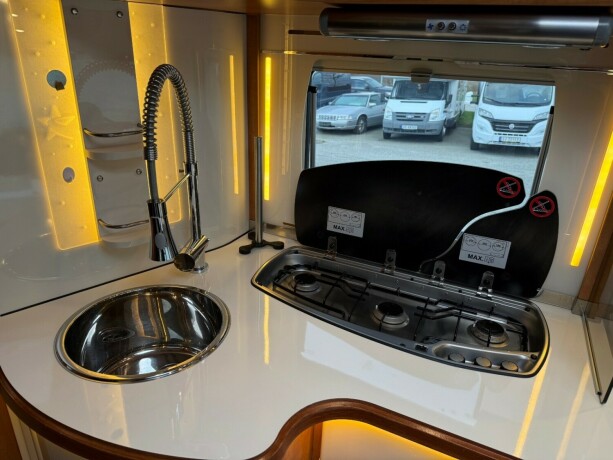 autostar-prestige-elite-i730lc-queensbed-senkeseng-alde-varme-23-177hk-diesel-2018-big-35