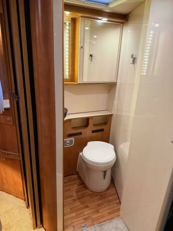 autostar-prestige-elite-i730lc-queensbed-senkeseng-alde-varme-23-177hk-diesel-2018-big-61