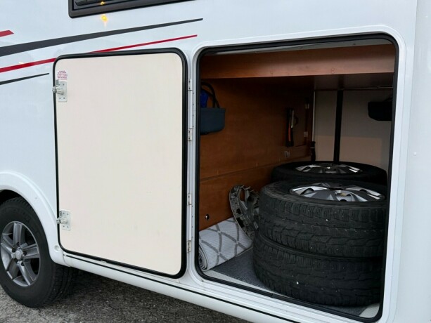 autostar-prestige-elite-i730lc-queensbed-senkeseng-alde-varme-23-177hk-diesel-2018-big-95