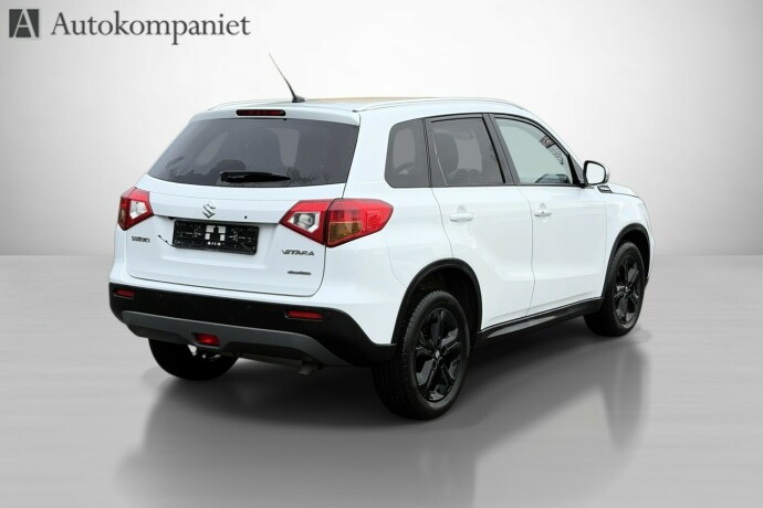 suzuki-vitara-bensin-2017-big-2