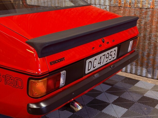 ford-escort-bensin-1977-big-15