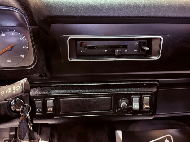 ford-escort-bensin-1977-big-23