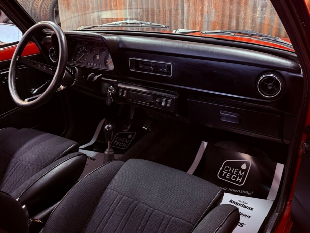 ford-escort-bensin-1977-big-27