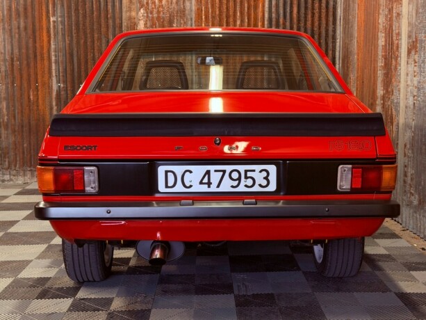 ford-escort-bensin-1977-big-14