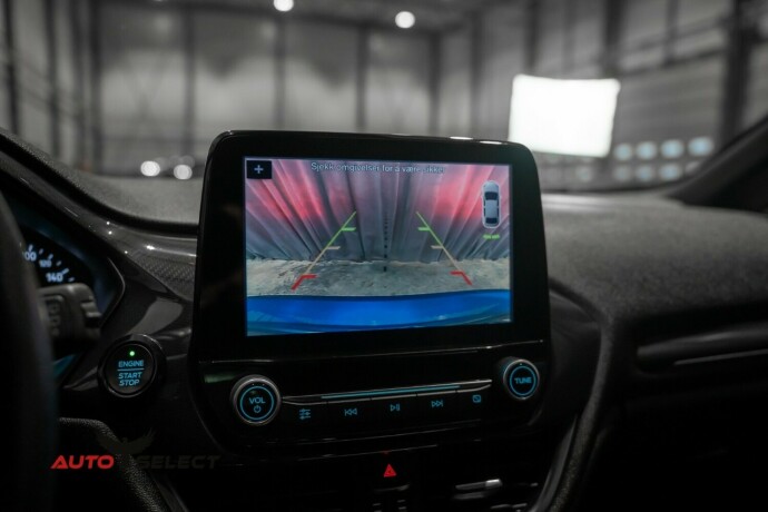 ford-fiesta-bensin-2019-big-36