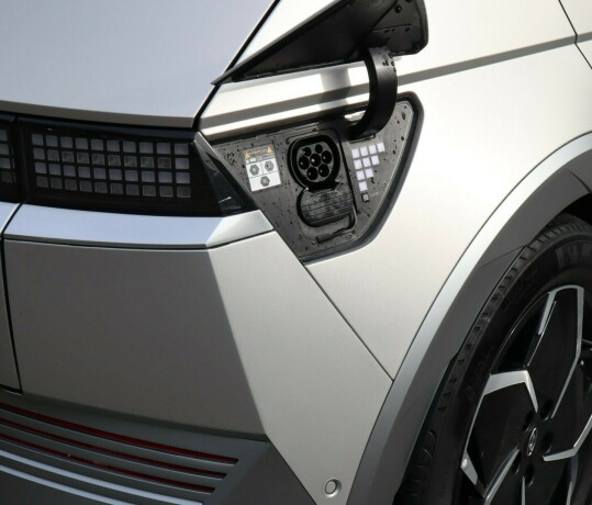 hyundai-ioniq-5-elektrisitet-2023-big-32