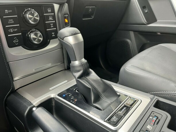 toyota-land-cruiser-diesel-2022-big-18