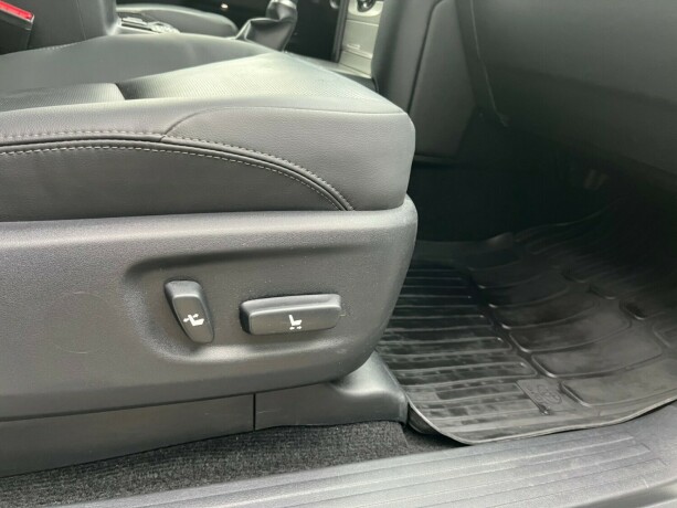 toyota-land-cruiser-diesel-2022-big-15