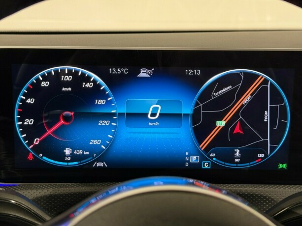 mercedes-benz-cla180-bensin-2019-big-19
