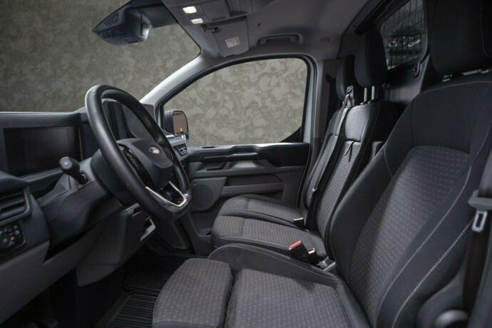 ford-transit-custom-diesel-2024-big-21
