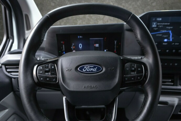 ford-transit-custom-diesel-2024-big-11