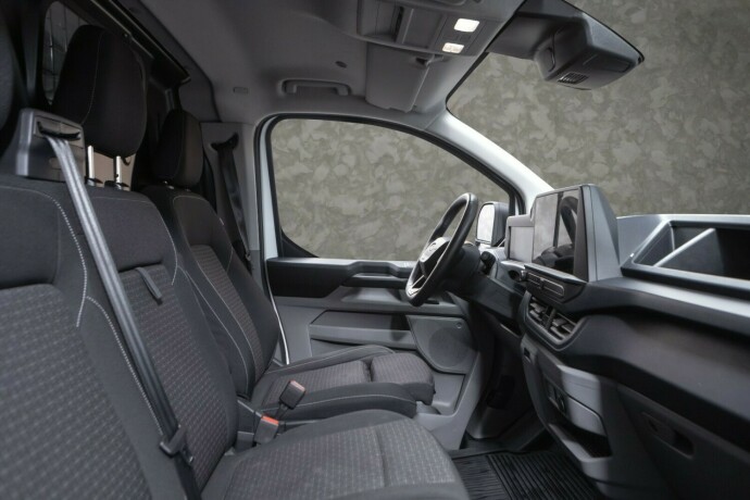 ford-transit-custom-diesel-2024-big-24