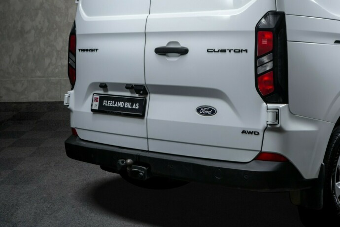 ford-transit-custom-diesel-2024-big-8
