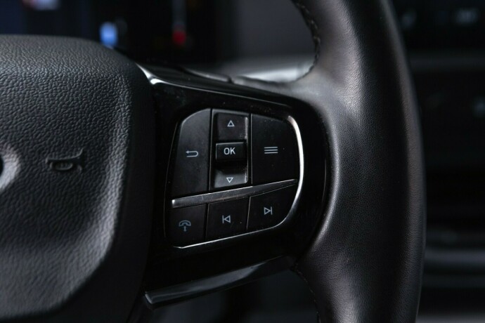 ford-transit-custom-diesel-2024-big-13