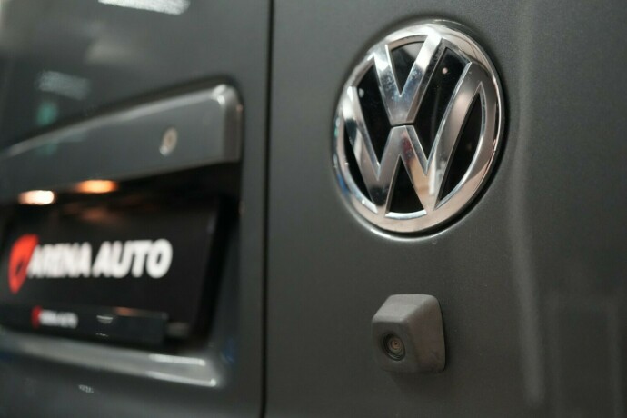volkswagen-transporter-diesel-2020-big-23