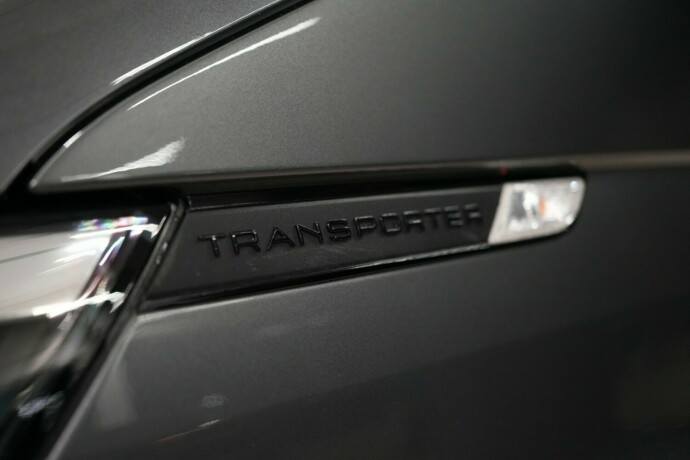 volkswagen-transporter-diesel-2020-big-24