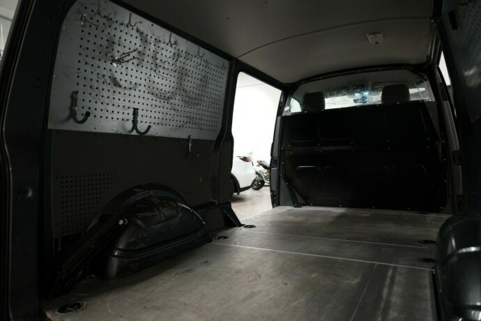 volkswagen-transporter-diesel-2020-big-20