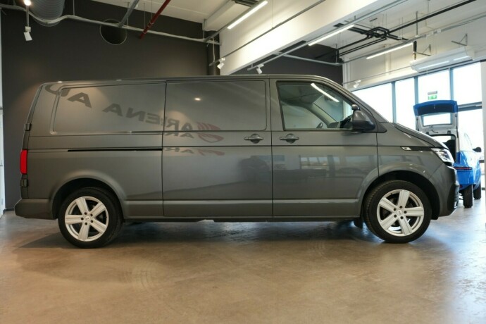 volkswagen-transporter-diesel-2020-big-5