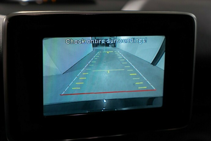 mercedes-benz-a180-bensin-2014-big-11