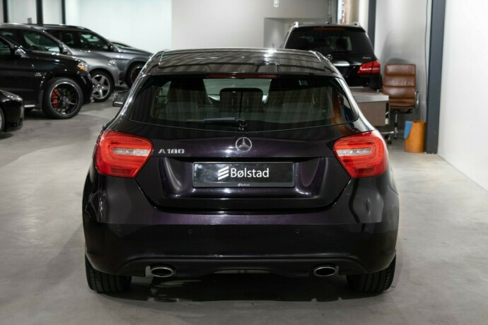mercedes-benz-a180-bensin-2014-big-3