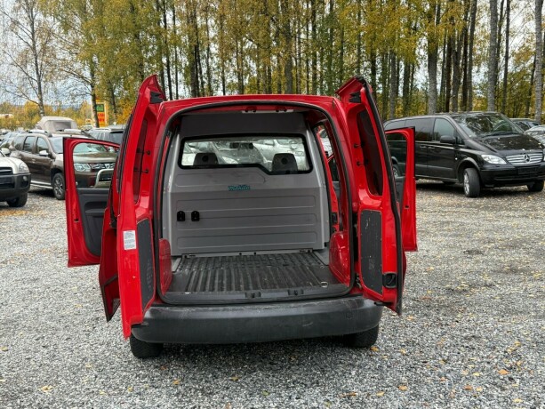 volkswagen-caddy-diesel-2012-big-7