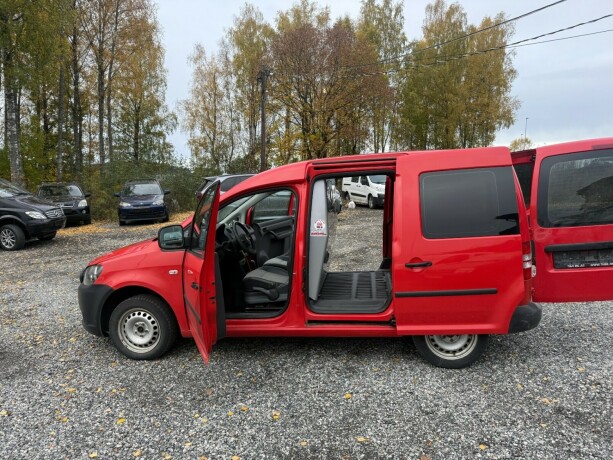 volkswagen-caddy-diesel-2012-big-8