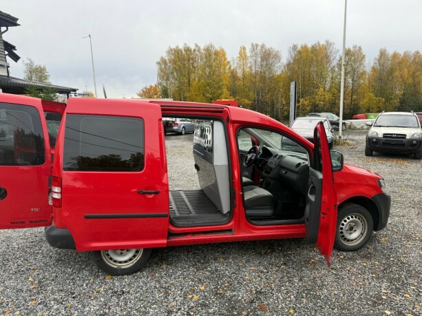 volkswagen-caddy-diesel-2012-big-9