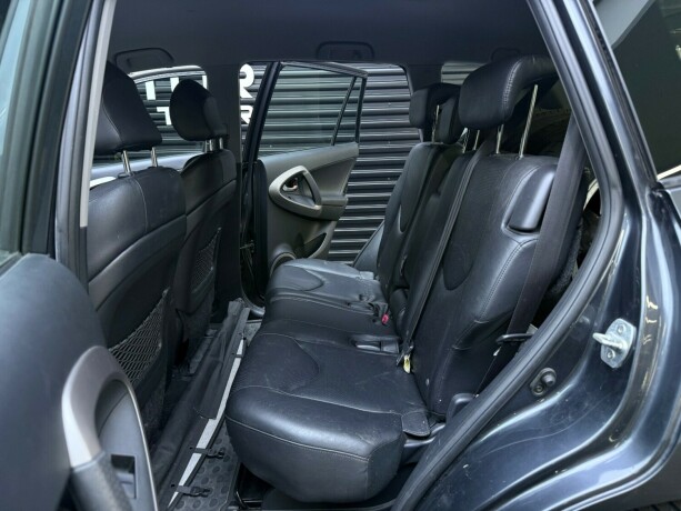 toyota-rav4-bensin-2006-big-22