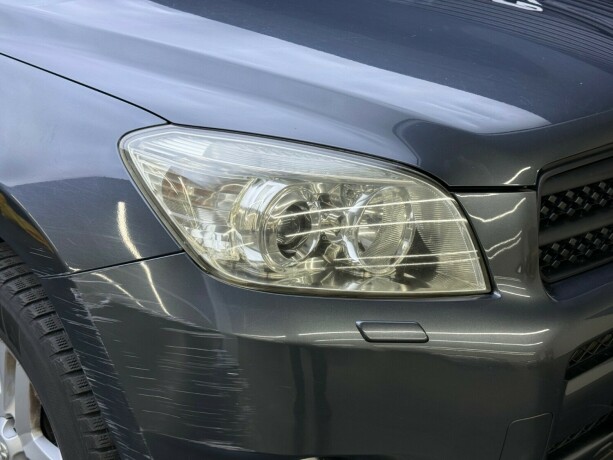 toyota-rav4-bensin-2006-big-3
