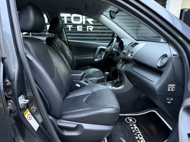 toyota-rav4-bensin-2006-big-21