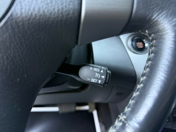 toyota-rav4-bensin-2006-big-13