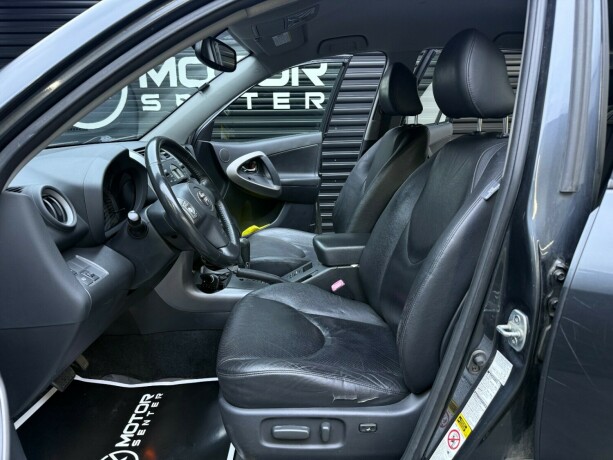 toyota-rav4-bensin-2006-big-20