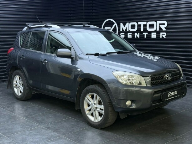 toyota-rav4-bensin-2006-big-0