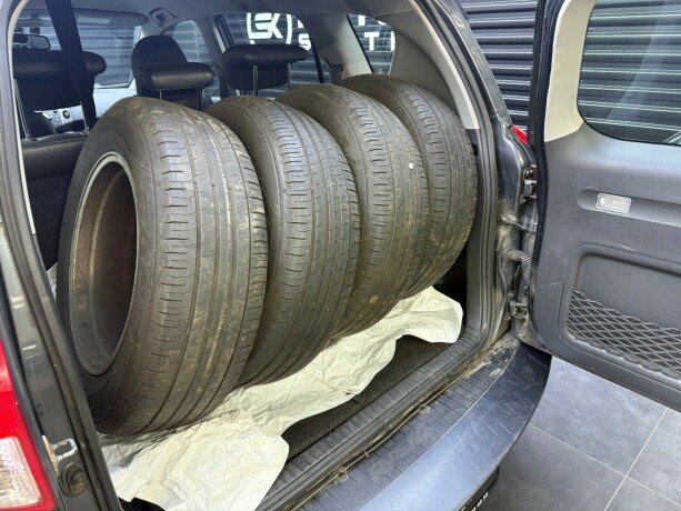 toyota-rav4-bensin-2006-big-24