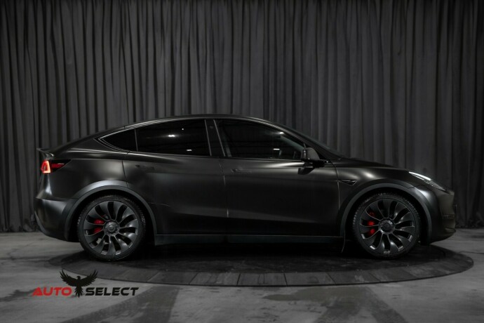 tesla-model-y-elektrisitet-2023-big-12