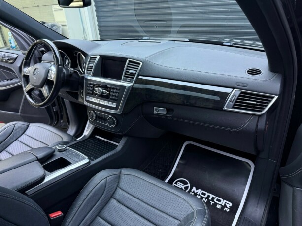 mercedes-benz-gl63-bensin-2014-big-9