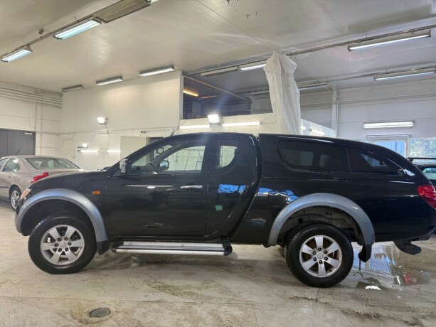 mitsubishi-l200-diesel-2007-big-3
