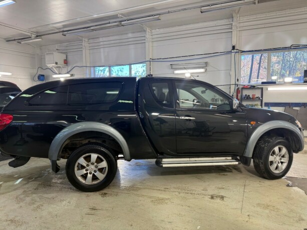mitsubishi-l200-diesel-2007-big-7