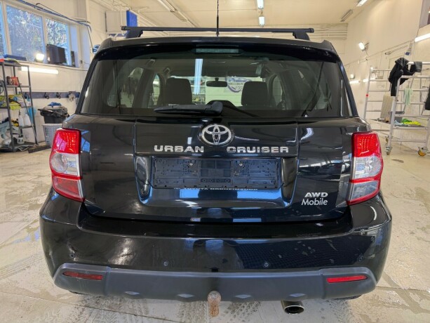 toyota-urban-cruiser-diesel-2011-big-5
