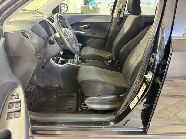 toyota-urban-cruiser-diesel-2011-big-16