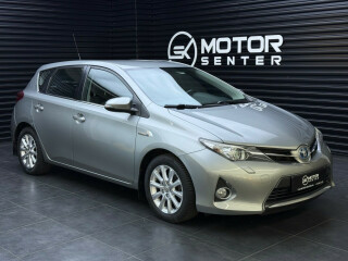 Toyota | Auris | Elektrisitet+bensin | 2013