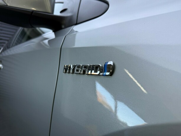 toyota-auris-elektrisitetbensin-2013-big-5
