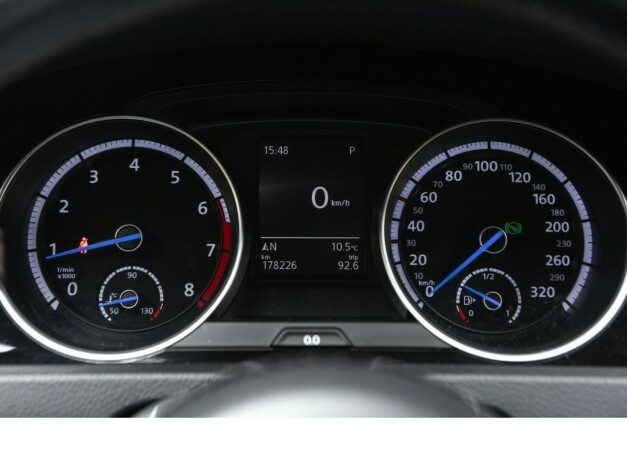 volkswagen-golf-vii-bensin-2016-big-20