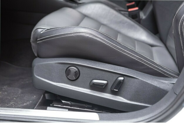 volkswagen-golf-vii-bensin-2016-big-14