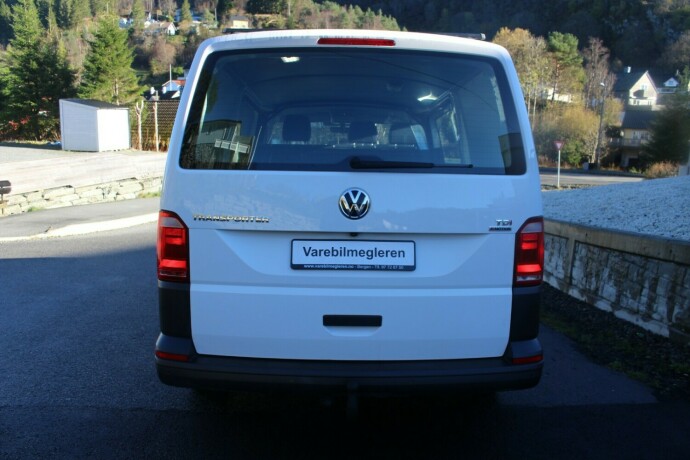 volkswagen-transporter-diesel-2017-big-10