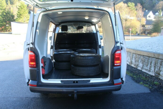 volkswagen-transporter-diesel-2017-big-6